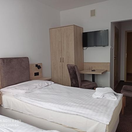 Hotel Odr Sulechow Bagian luar foto