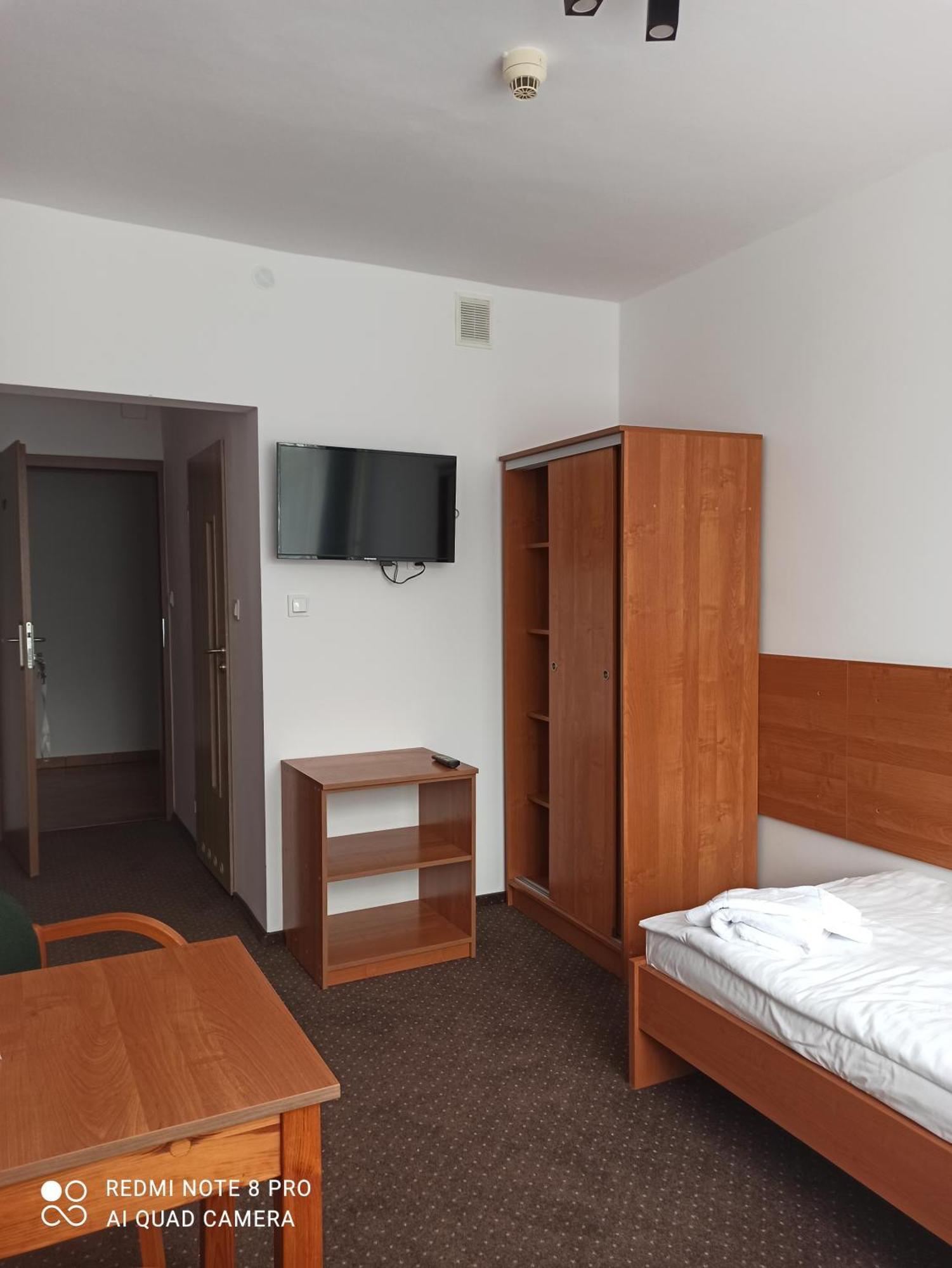 Hotel Odr Sulechow Bagian luar foto