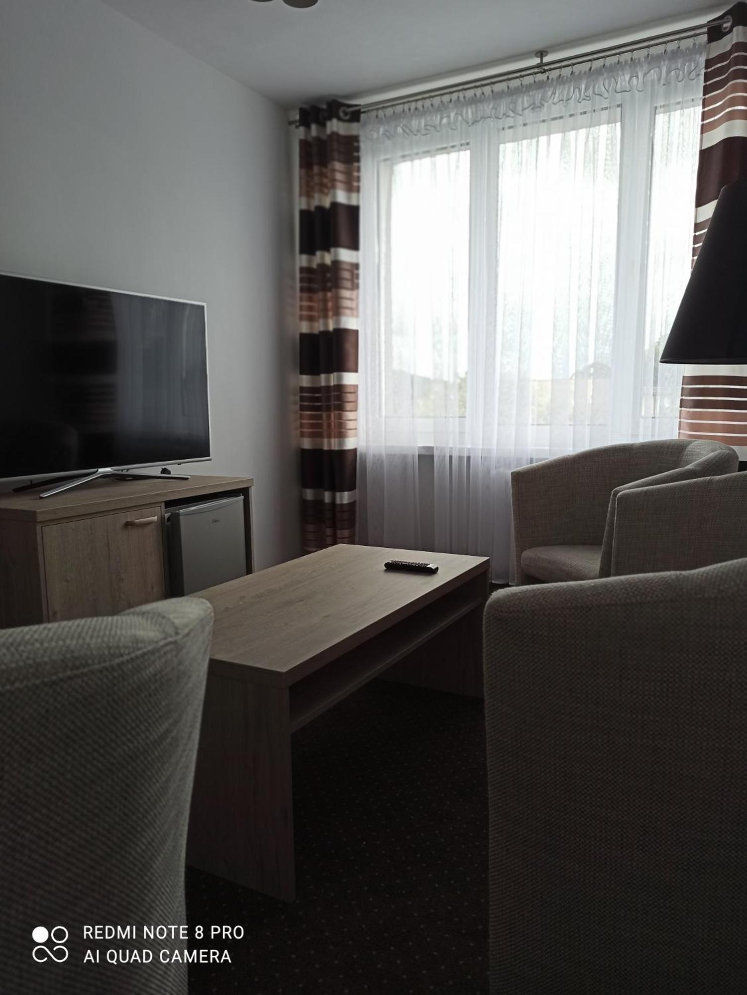 Hotel Odr Sulechow Bagian luar foto