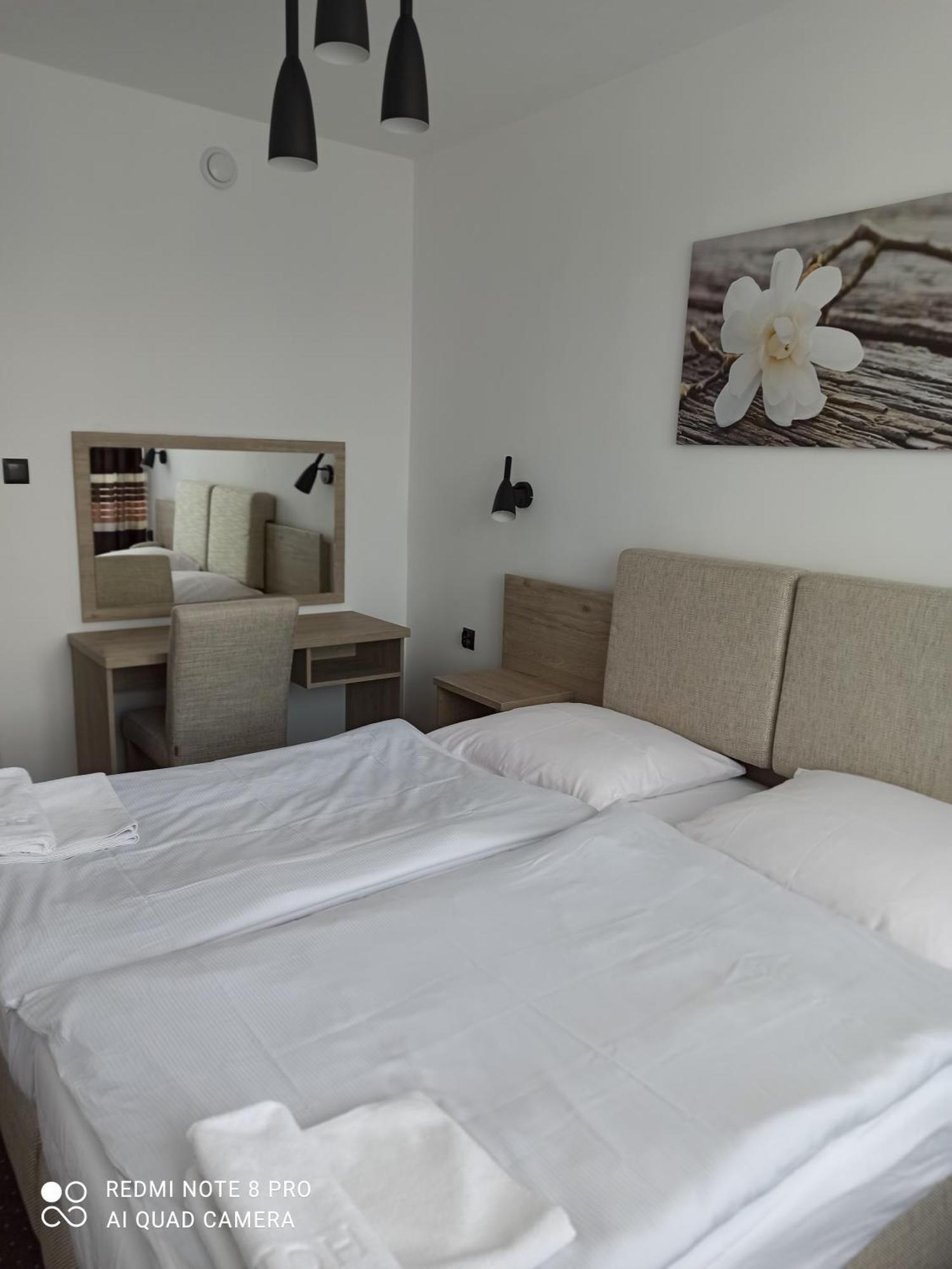 Hotel Odr Sulechow Bagian luar foto