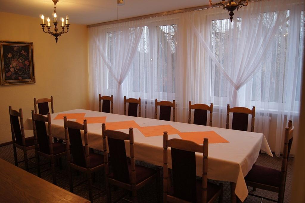 Hotel Odr Sulechow Bagian luar foto