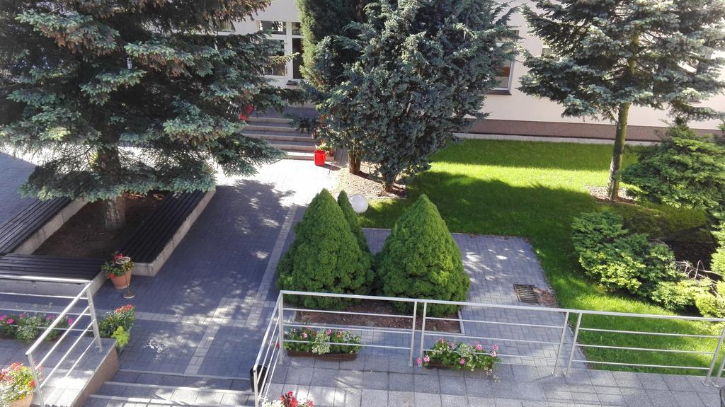 Hotel Odr Sulechow Bagian luar foto
