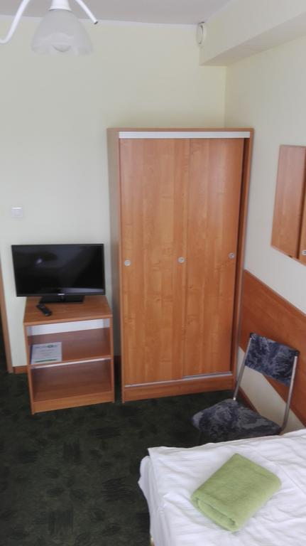 Hotel Odr Sulechow Bagian luar foto